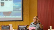 阮极教授为 无码流出
新生作“理想与情怀——一个国学视角”专题讲座